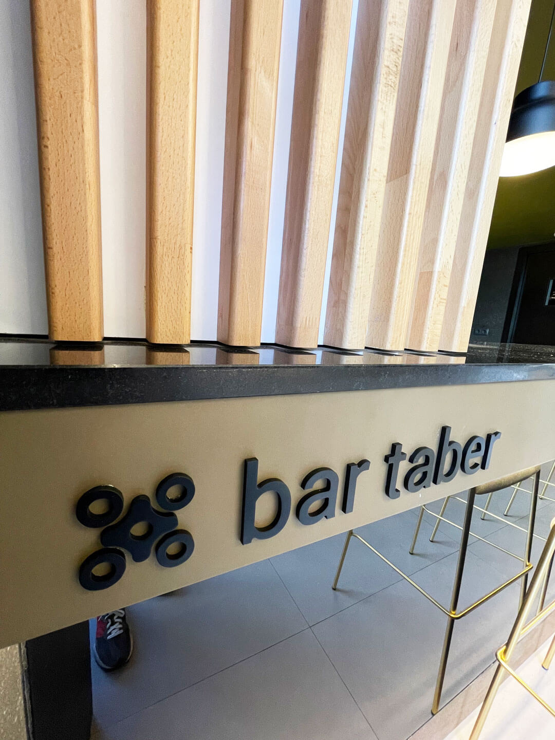 partners360-hotel-taber-barcelona-bar-senyaletica-p360